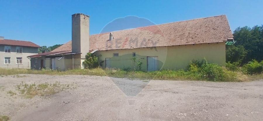 Spațiu comercial, de 376 mp, în Valea Lungă-Cricov