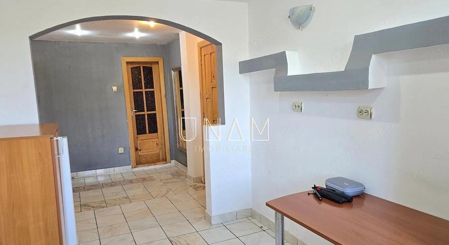 Apartament cu 2 camere decomandat în Triaj