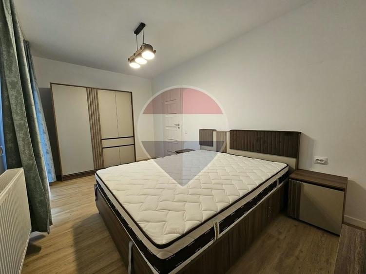 Apartament cu 2 camere semidecomandat, mobilat în Florești