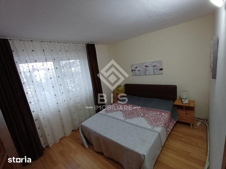 Apartament cu 4 camere decomandat în Central