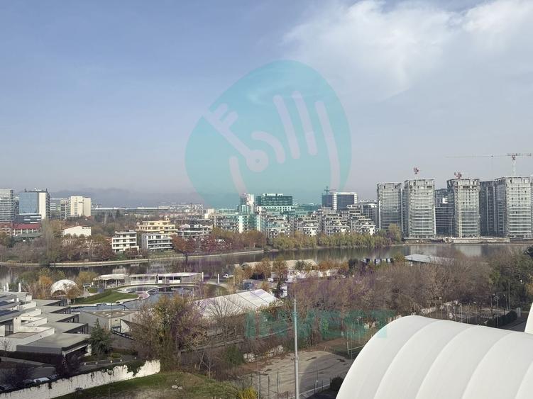 Apartament cu 3 camere semidecomandat în Barbu Văcărescu