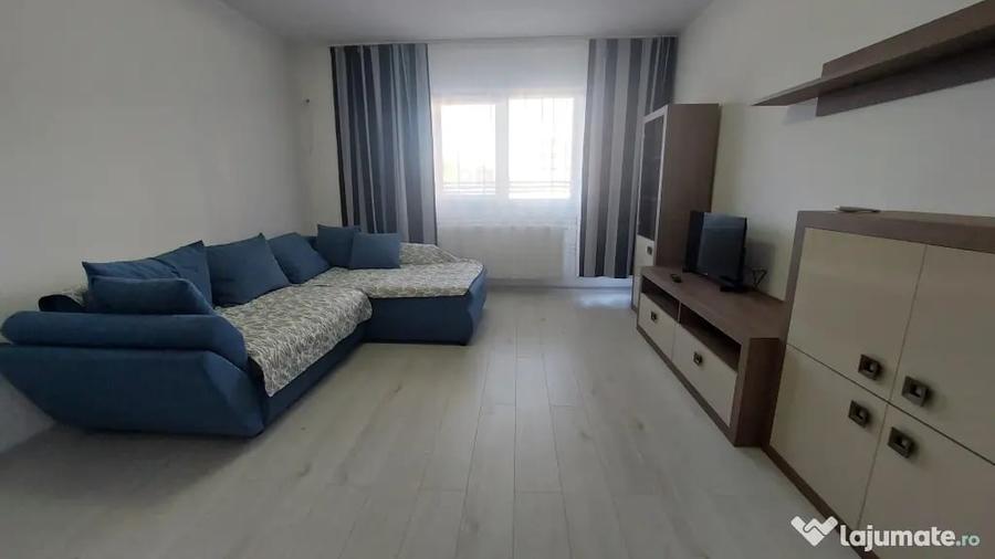 Garsonieră decomandată în Păcii