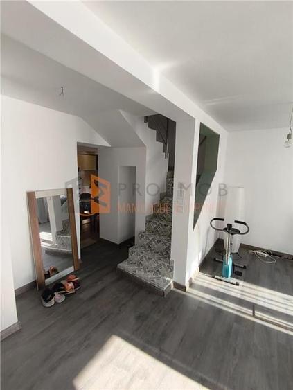 Casă individuală cu 5 camere cu Teren 1350 Mp în Vintilă Vodă