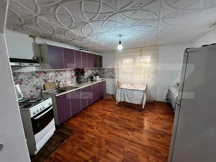Casă cu Teren 470 Mp în Teiu