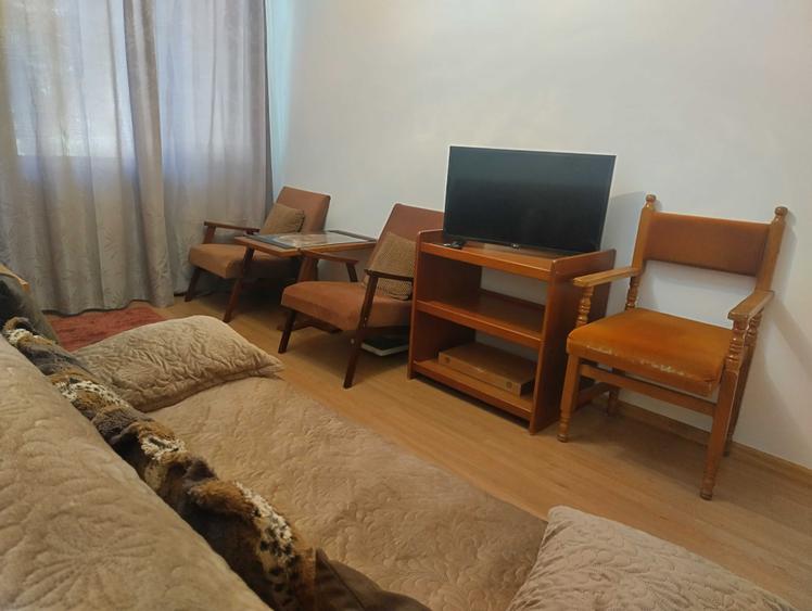 Garsonieră decomandată în Piața Unirii