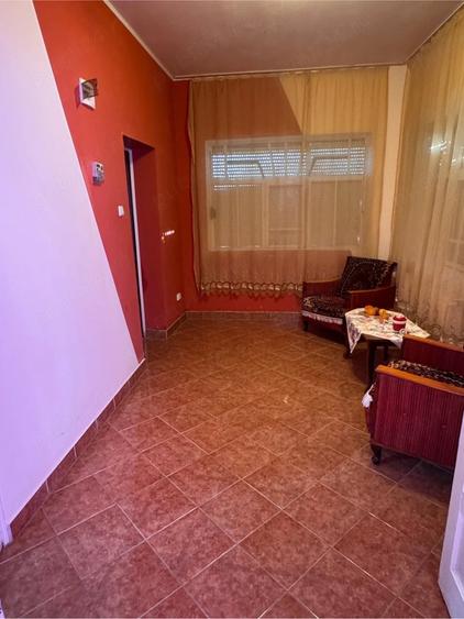 Casă cu 4 camere cu Teren 720 Mp în Central
