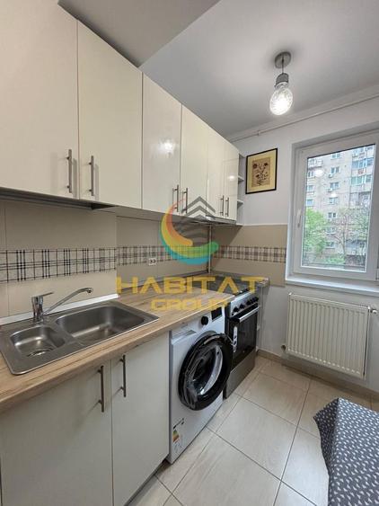 Apartament cu 2 camere semidecomandat, mobilat în Sebastian