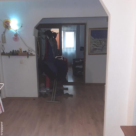 Apartament cu 3 camere decomandat în Central