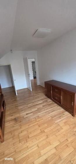 Casă cu 4 camere cu Teren 320 Mp în Dumbrăvița