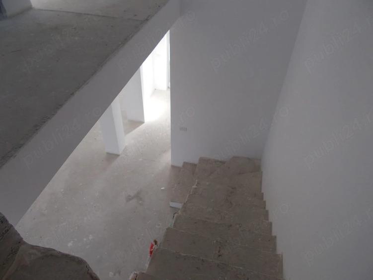 Casă cu 5 camere cu Teren 328 Mp în Favorit