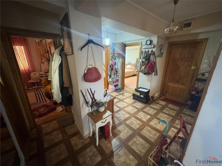 Apartament cu 4 camere decomandat în Ultracentral