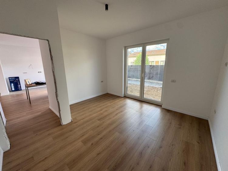 Apartament cu 2 camere în Plopi