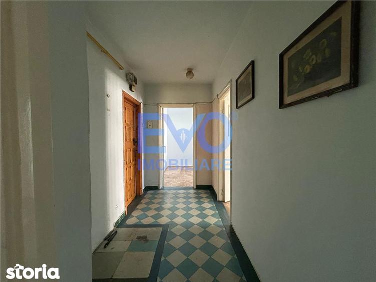 Apartament cu 3 camere în Tătărași