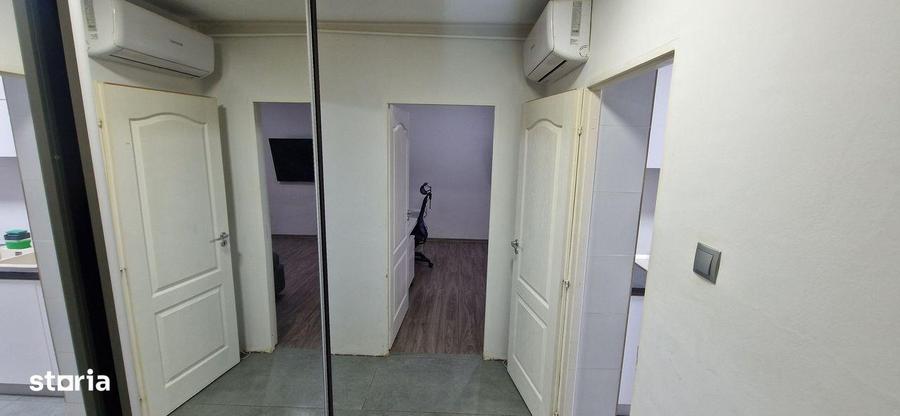 Apartament cu 3 camere decomandat în Valea Oltului