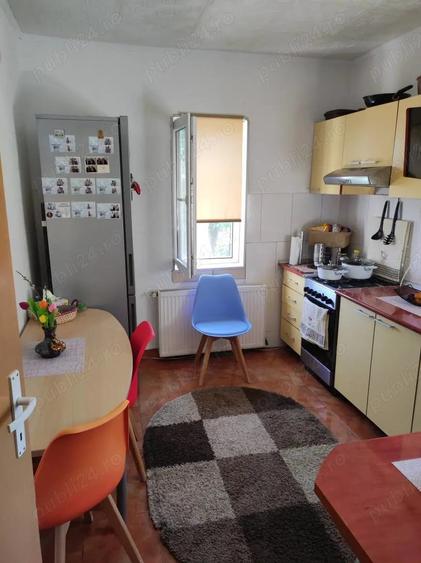 Casă cu 5 camere în Central