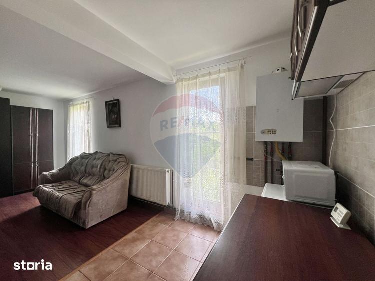 Casă cu 3 camere cu Teren 1000 Mp în Bradu