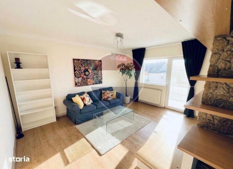 Apartament cu 4 camere decomandat în Ștrand