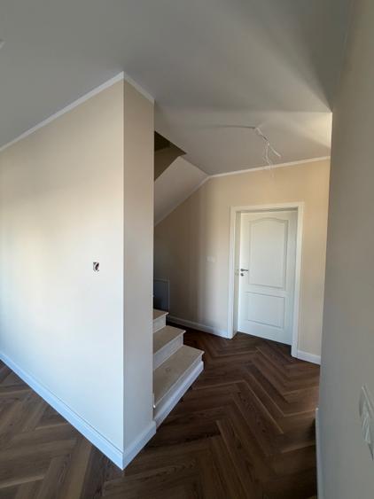 Casă cu 4 camere în Giroc
