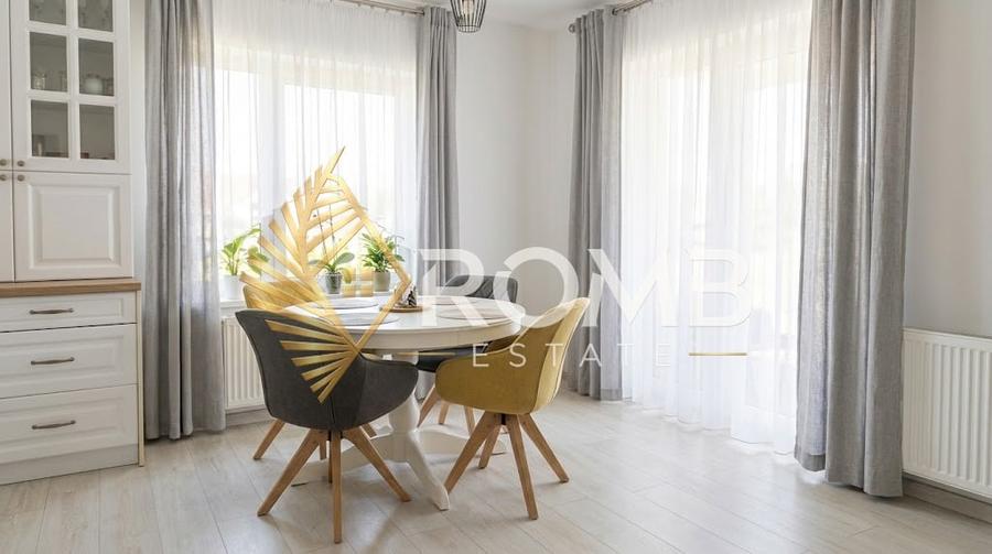 Apartament cu 3 camere decomandat în Europa