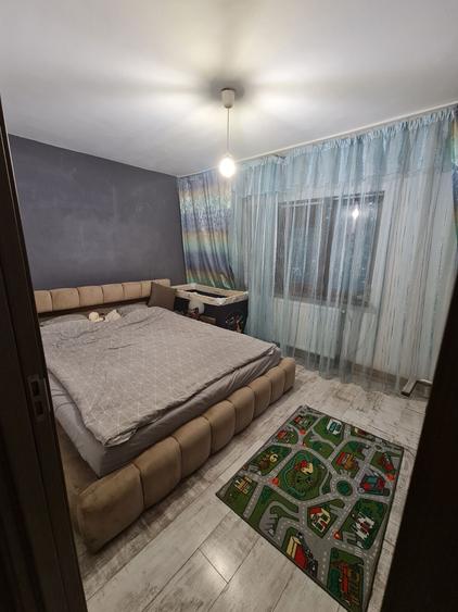Apartament cu 2 camere semidecomandat în Rovine