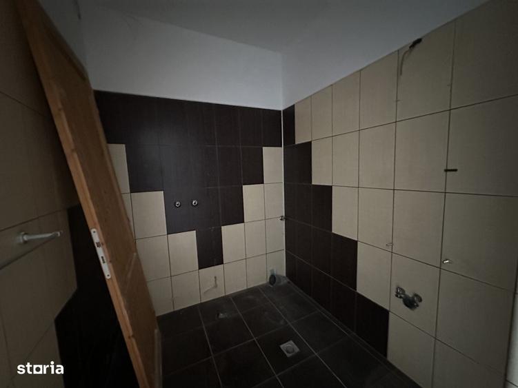 Spațiu comercial, de 936 mp, în Valea Călugărească