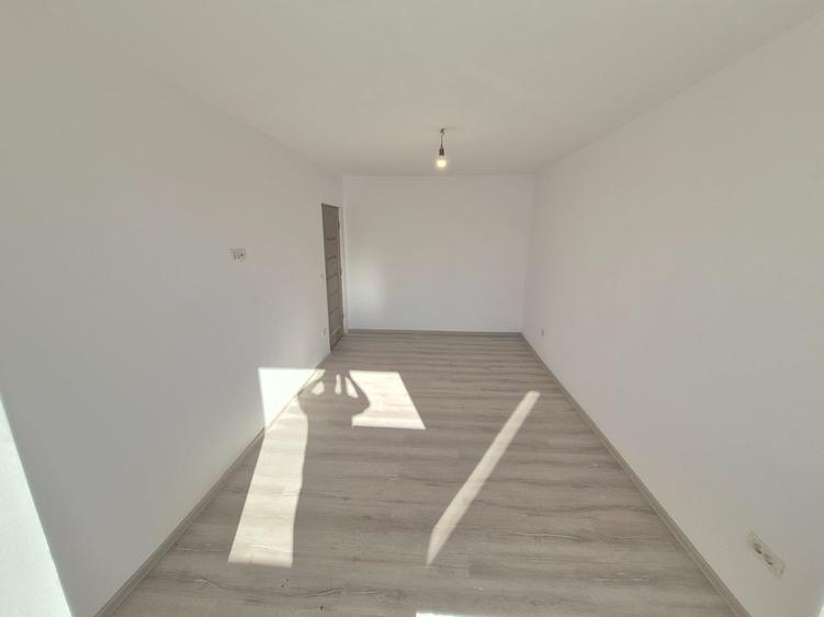 3Cam--Sagului-7 Min de Spital Judetean--Renovat--Centrala-2 Bai-58 MP-83.900 Eur - 5