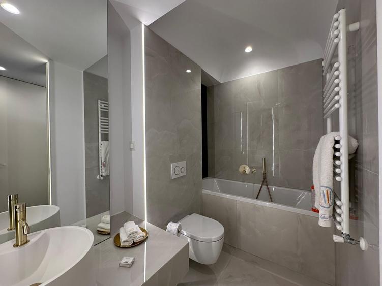 Apartament cu 3 camere decomandat, mobilat în Pipera