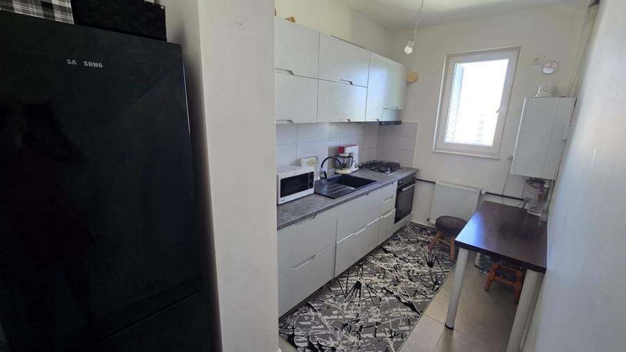 Apartament cu 3 camere decomandat, mobilat în Drumul Taberei