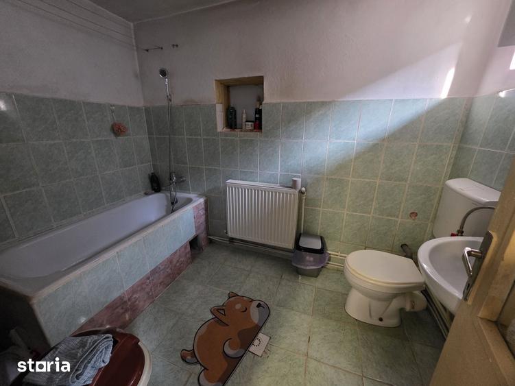 Casă cu 4 camere cu Teren 239 Mp în Central