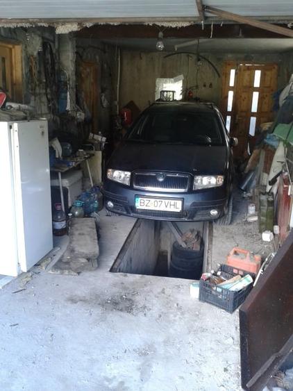 Casă individuală cu 4 camere cu Canalizare în Mătești