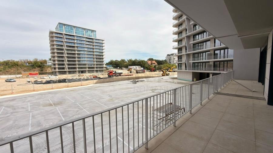 Apartament cu 4 camere decomandat în Colentina