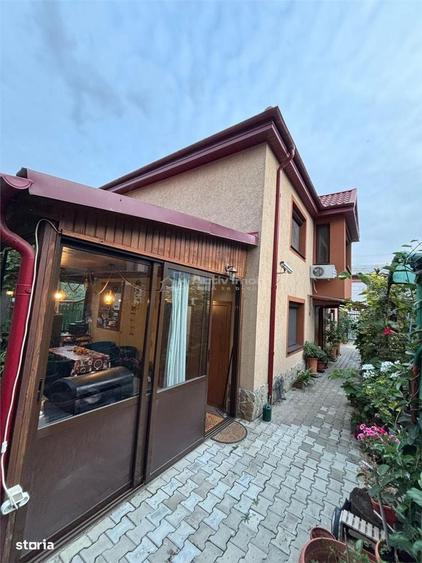 Casă cu 3 camere în Piața Centrală