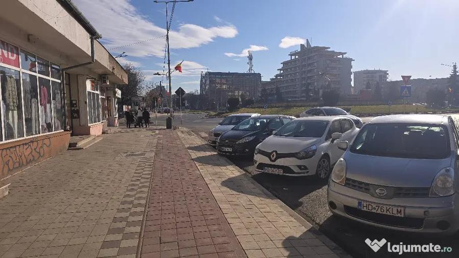 Spațiu comercial, de 70 mp, în Decebal