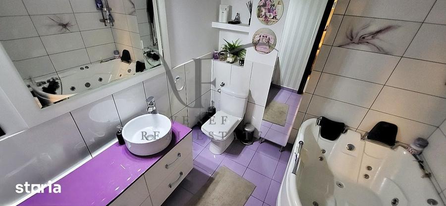 Casă cu 8 camere cu Teren 328 Mp în Dristor