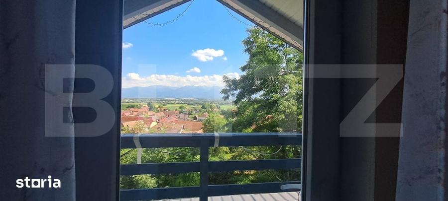 Casă cu 4 camere cu Teren 6500 Mp în Ucea