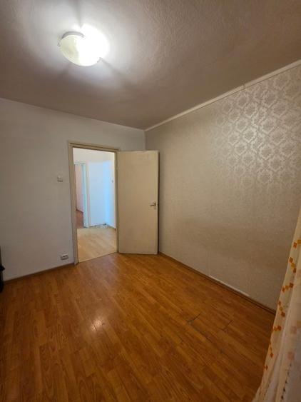 Apartament cu 3 camere decomandat în Liviu Rebreanu