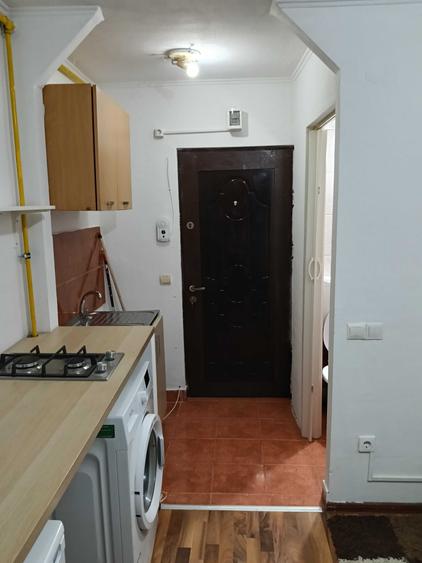 Garsonieră decomandată în Central
