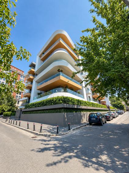 Apartament cu 4 camere în Floreasca