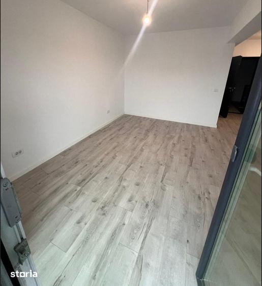Garsonieră decomandată în Bucium