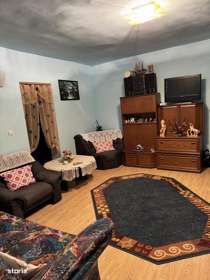 Casă cu 4 camere cu Teren 1752 Mp în Călățele