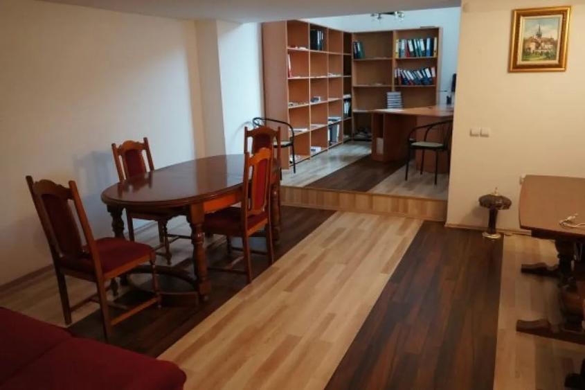 Casă individuală cu 4 camere cu Teren 610 Mp în Gheorgheni