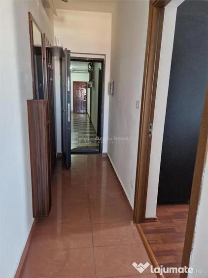 Apartament cu 2 camere decomandat în Confecții