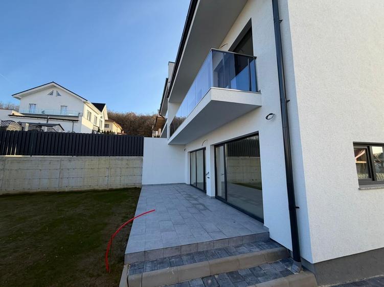 Duplex cu 4 camere cu Canalizare în Dezmir