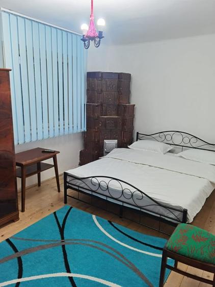 Casă cu 3 camere cu Teren 540 Mp în Central