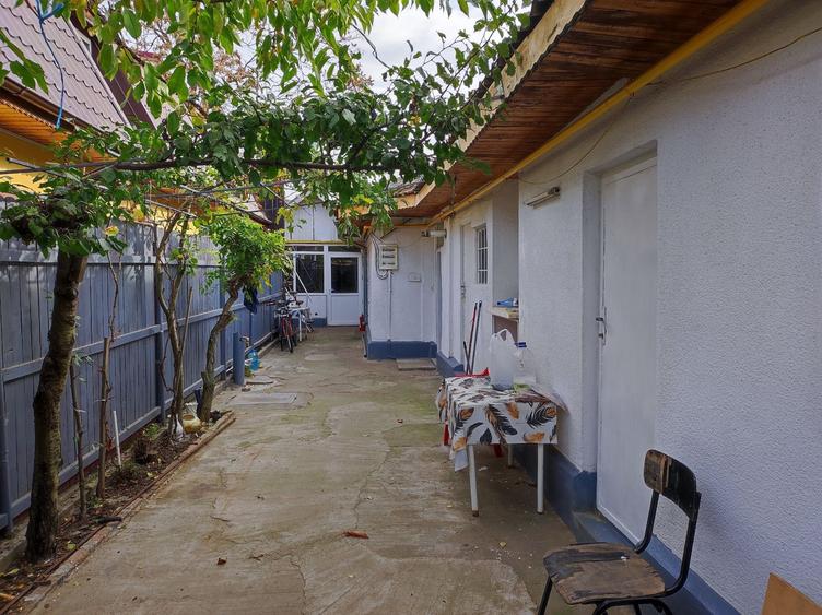 Casă cu 4 camere în Pantelimon