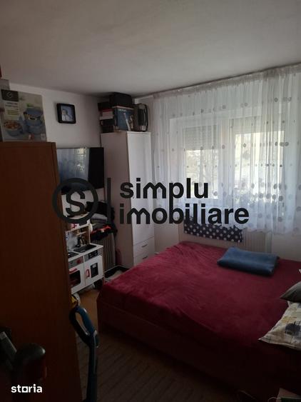 Apartament cu 3 camere în Craiovița Nouă
