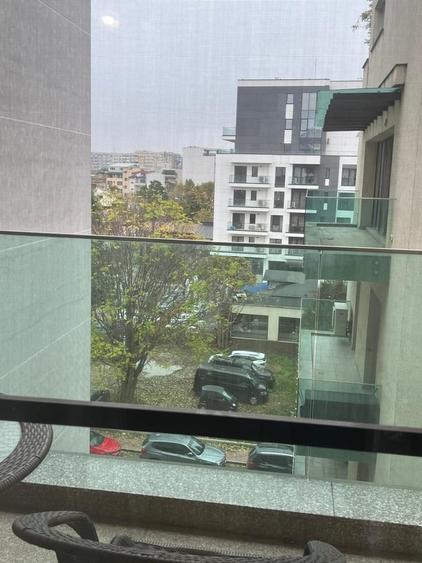 Apartament cu 3 camere decomandat în Vitan