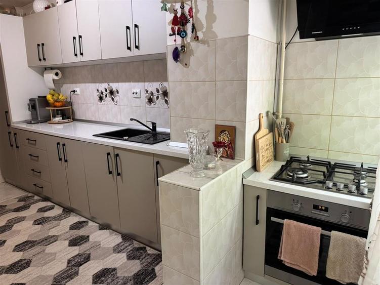 Apartament cu 2 camere decomandat în Apollo