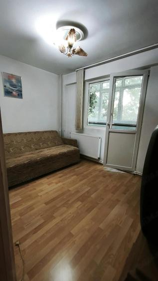 Apartament cu 2 camere semidecomandat în Pantelimon