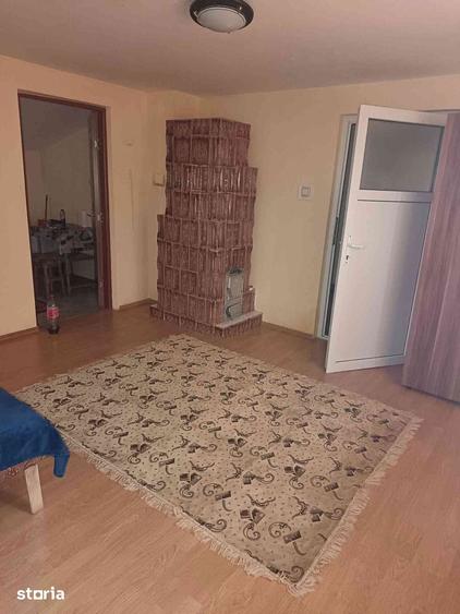 Casă cu 3 camere cu Teren 1100 Mp în Baba Ana